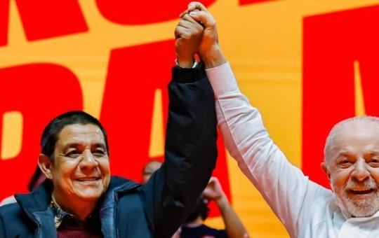 Zeca Pagodinho declara apoio a Lula e dispara: “Todo mundo lá em casa é Lula”
