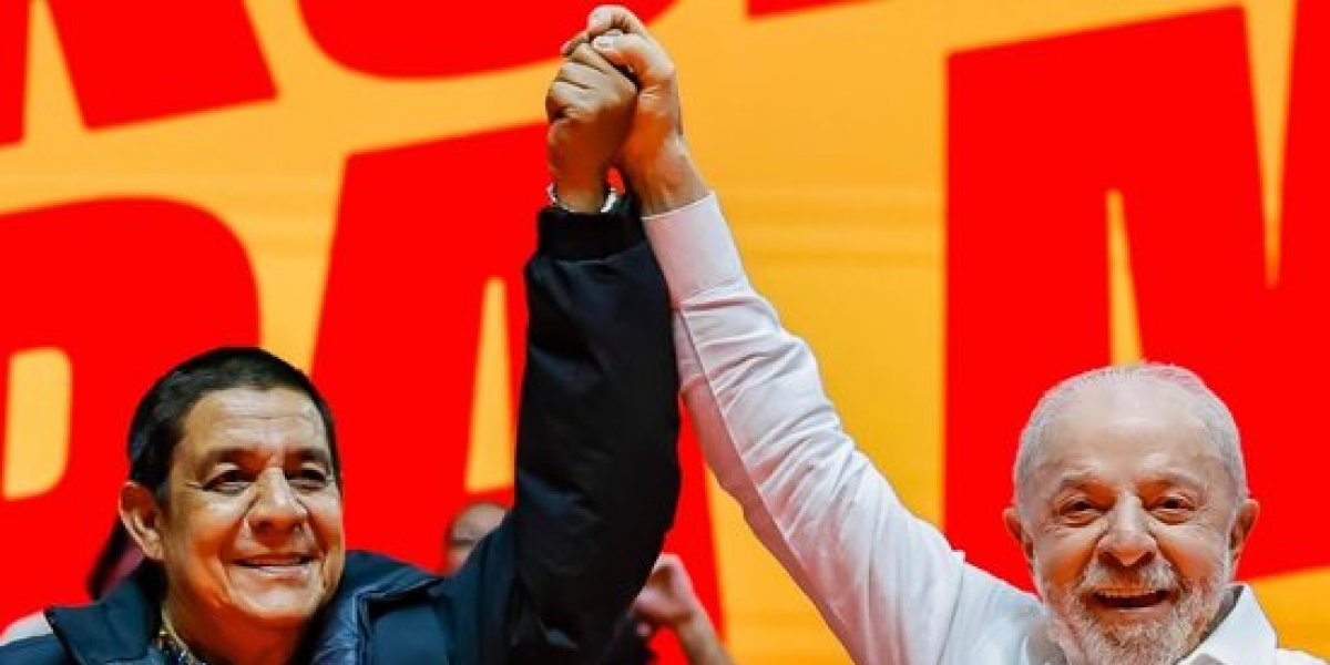 Zeca Pagodinho declara apoio a Lula e dispara: “Todo mundo lá em casa é Lula”