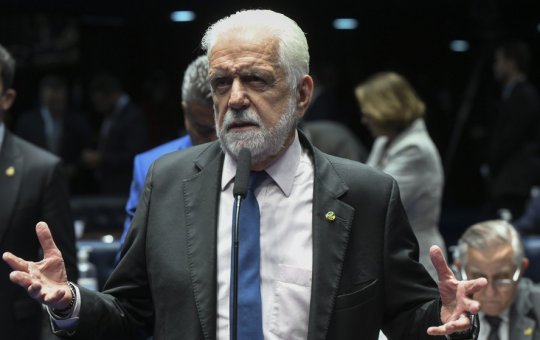 Jaques Wagner nega acusações de pagamentos de R$ 3 milhões e diz que nunca teve relação com Vorcaro