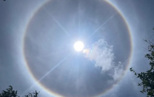 Céu de Salvador ganha “anel” ao redor do Sol e chama atenção de moradores
