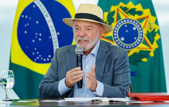Lula assina medida provisória que proíbe bets e cassinos online no Brasil