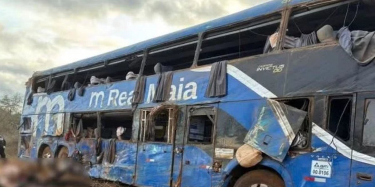 Sobe para oito o número de mortos em acidente de ônibus na Bahia