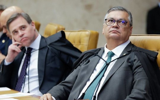 Dino suspende decisão de André Mendonça sobre post envolvendo Nossa Senhora Aparecida