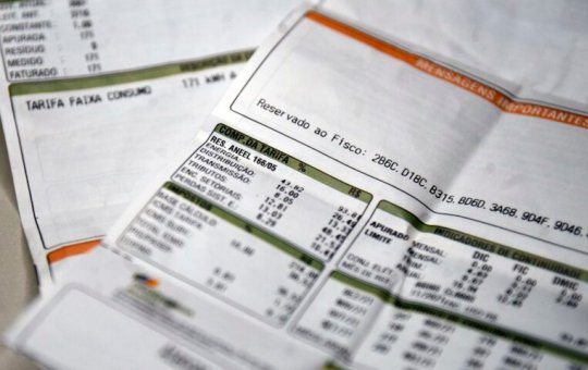 Conta de luz terá bandeira verde em outubro e consumidores ficam sem cobrança extra