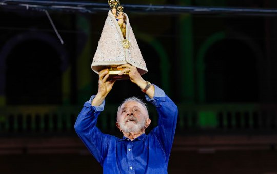 Lula diz que “ninguém vai avacalhar com Nossa Senhora Aparecida” enquanto for presidente
