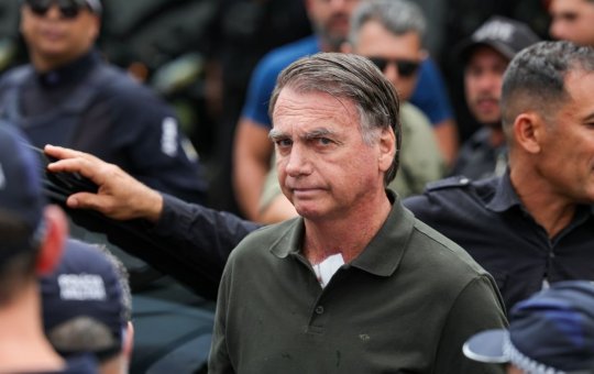Defesa de Bolsonaro apresenta nova revisão criminal ao STF e pede suspensão da pena