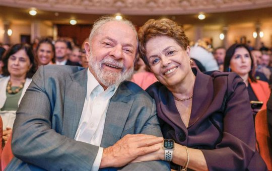 Dilma Rousseff retorna ao Brasil para votar nas eleições de 2026