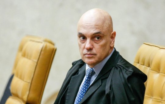Alexandre de Moraes, ministro do STF, vota em colégio de São Paulo