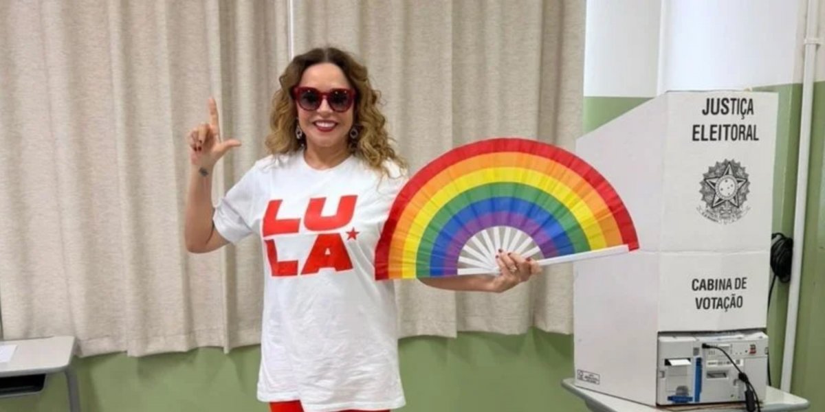 Daniela Mercury posta fotos durante votação e destaca apoio a Lula: "Maior Chefe de Estado do mundo"