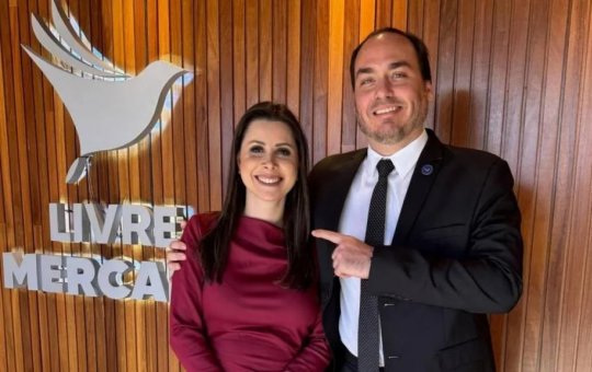 Carol de Toni e Carlos Bolsonaro, do PL, são escolhidos para o Senado, por Santa Catarina