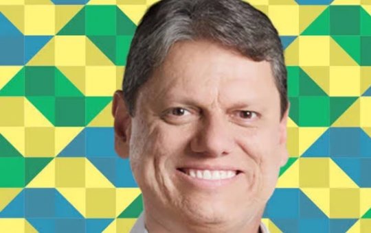 Tarcísio de Freitas é reeleito governador de São Paulo no primeiro turno