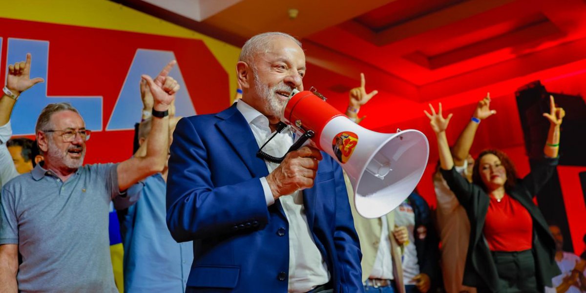 Após resultado das eleições, Lula se pronuncia e afirma: 'O povo gosta que eu dispute o segundo turno'