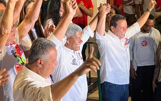 Após reeleição, Jerônimo agradece apoio e reconhece trabalho da base política
