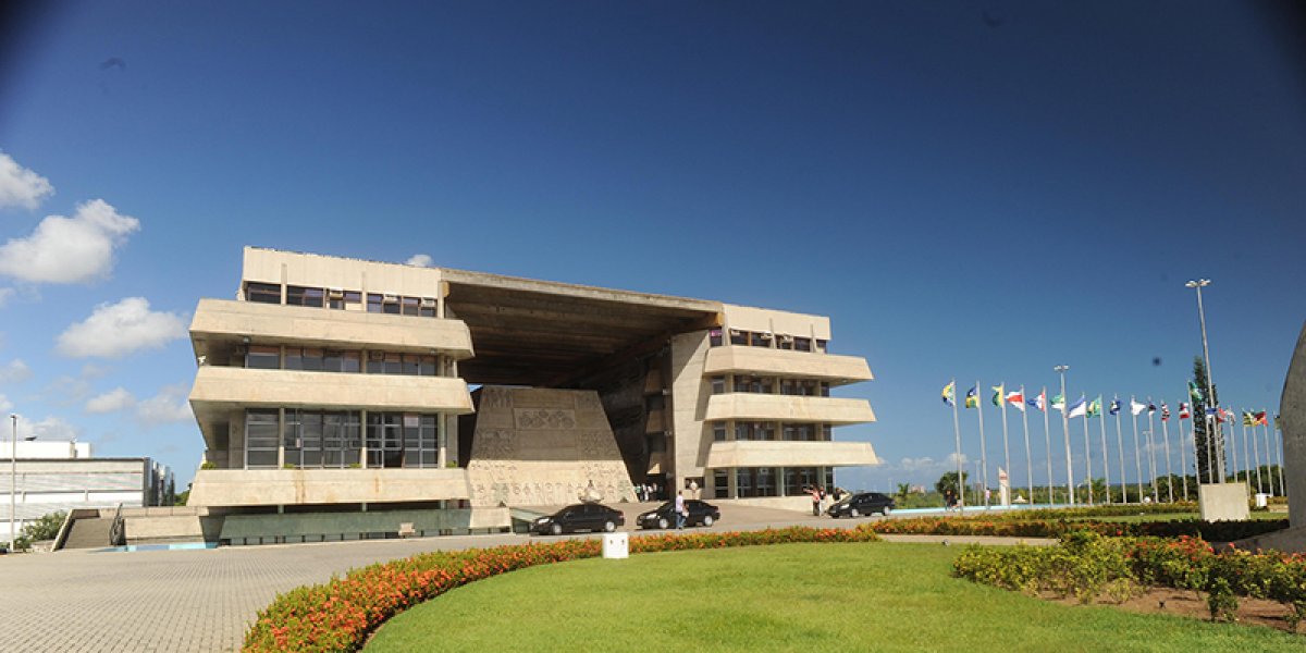 Bahia define 63 deputados estaduais para 2027; Ivana Bastos é a mais votada