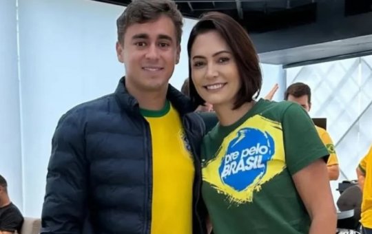Reeleito, Nikolas Ferreira celebra vitória com ligação para Michelle e coro de “Volta Bolsonaro”