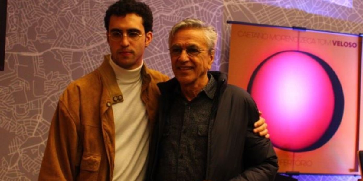 Caetano Veloso se emociona ao celebrar indicação de Zeca Veloso ao Grammy Latino