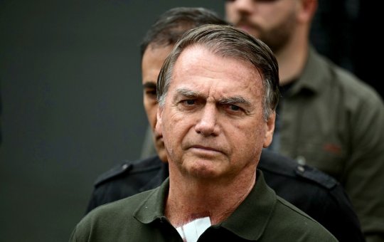 Ministro do STF avalia julgar soltura de Bolsonaro após segundo turno
