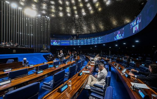 Fim da escala 6×1 começa a ser discutido no Senado nesta terça-feira