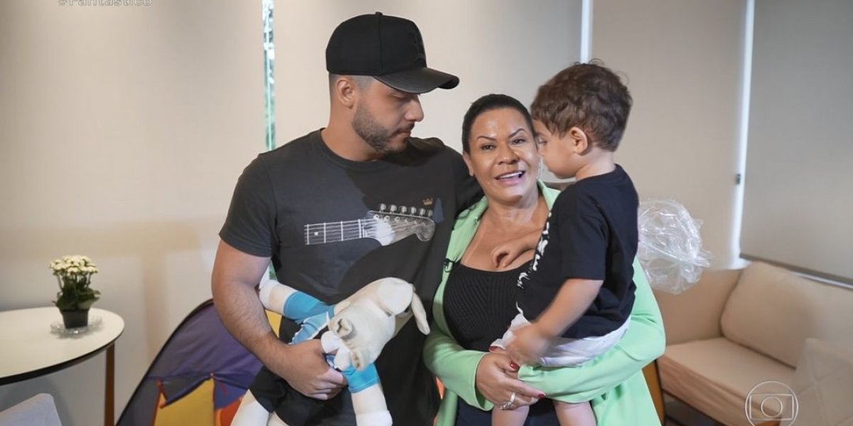'Ele acha que a mãe está viajando', diz mãe de Marília Mendonça sobre neto