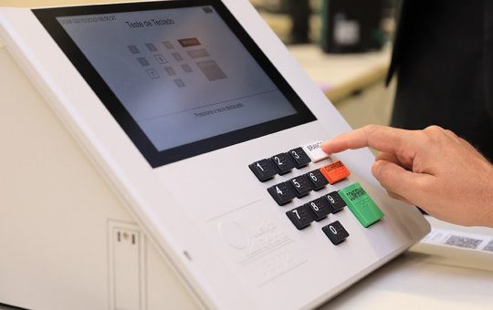 TSE nega fraude após falha na divulgação dos resultados do primeiro turno