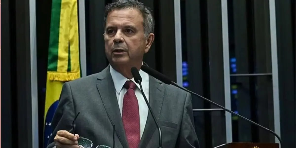 Coordenador-geral da campanha de Flávio Bolsonaro passa mal e é levado ao hospital