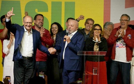 Lula se reúne com jovens políticos nesta quarta para discutir estratégia do 2º turno