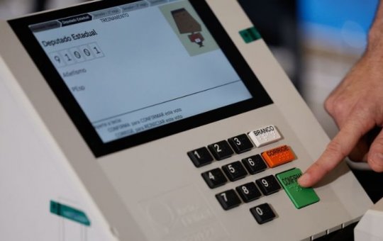 Mais de 204 mil eleitores digitam 13 para governador no RJ e anulam voto