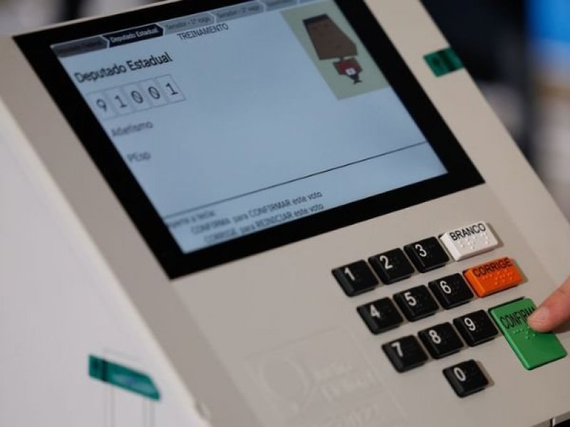 Mais de 204 mil eleitores digitam 13 para governador no RJ e anulam voto