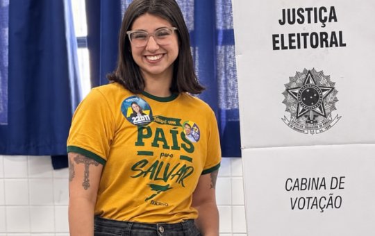 Eduarda Campopiano é denunciada por transfobia contra Erika Hilton e investigada por invasão a sindicato