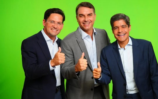 ACM Neto reafirma apoio a Flávio Bolsonaro e promete atenção especial à Bahia