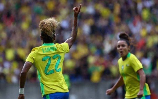 Seleção Brasileira Feminina vence Argentina com 3 golaços em estreia histórica em Porto Alegre