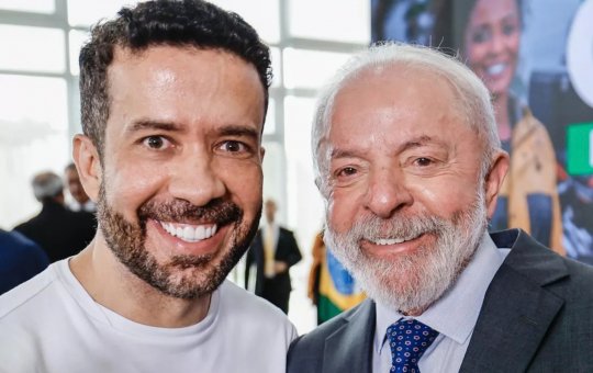 “Caiu a censura!”, comemora Janones após decisão do TSE sobre canal de Lula