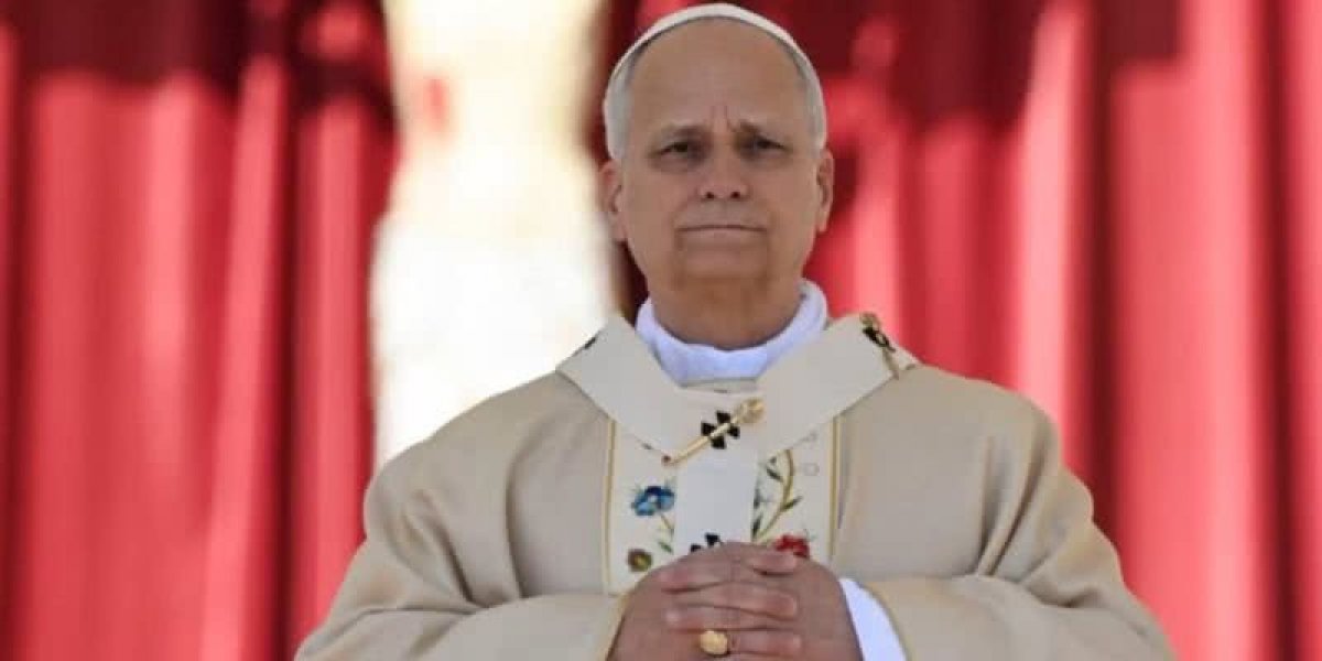 Chanceler do Vaticano demonstra preocupação com cirurgia para retirada de nódulo no pulmão do papa Leão XIV