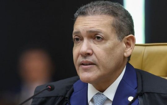 Nunes Marques estabelece condições para canal “Exército do Lula” continuar funcionando