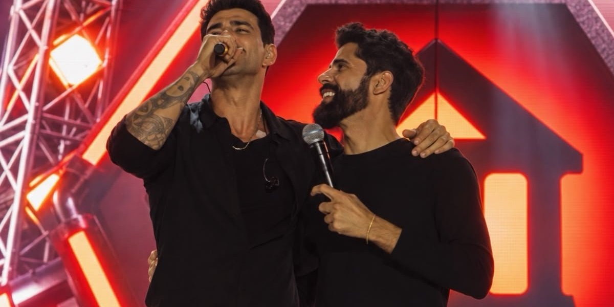 Gusttavo Lima divide palco com Dory Casanova durante festa em Ribeira do Pombal