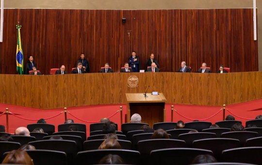 TSE referenda remoção de posts que ligam Flávio a Vorcaro e a milícias