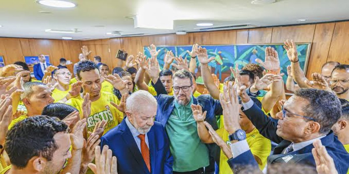 Lula vai lançar cartas para tentar se aproximar de evangélicos e católicos