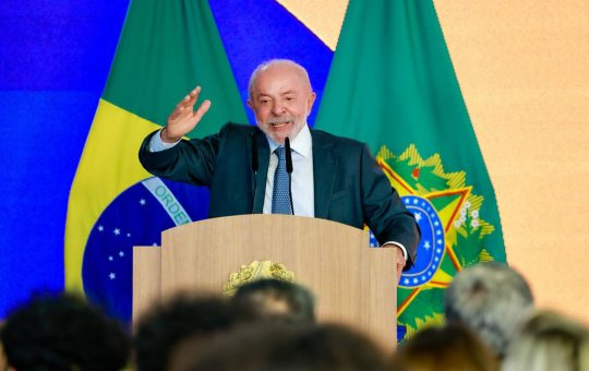 Lula cobra avanço de PEC que prevê aposentadoria especial para agentes de saúde