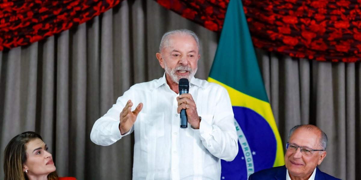 Lula anuncia PEC para garantir transporte público gratuito aos fins de semana