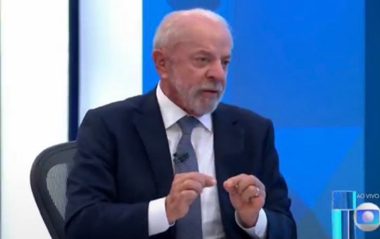 Lula diz que a extrema-direita tenta colocar crise do STF nas "costas" de seu governo