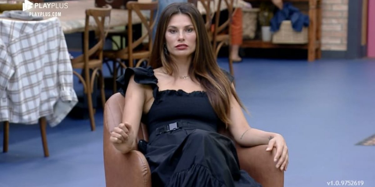 Dayane é “cancelada” na web após cortar jaqueta de Rico com faca