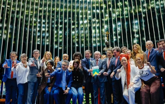 Lula celebra aposentadoria especial para agentes de saúde: “Eles merecem”