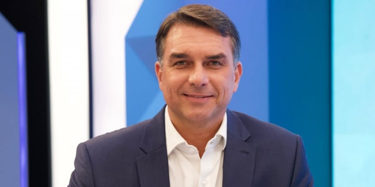 Flávio Bolsonaro promete manter fim da escala 6x1 e descarta reverter decisão do Congresso