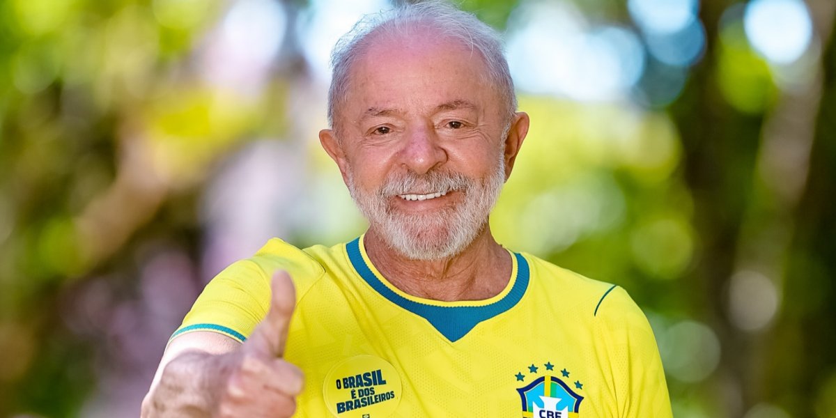 Lula e aliados vestem camisa da Seleção em mobilização nas redes sociais