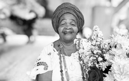 Morre Regina do Acarajé, referência da culinária baiana, aos 74 anos