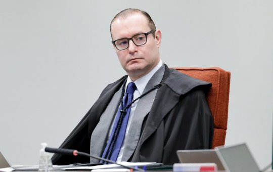 Zanin cobra explicações do TSE sobre a suspensão do segundo turno no Rio 