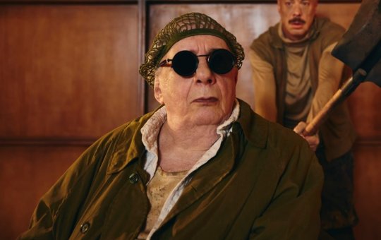 Marco Nanini é vaiado após pedir retirada de intérprete de Libras durante peça teatral