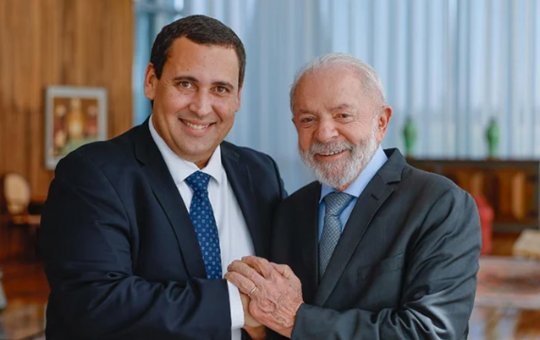 Lula condiciona debate na Globo à quebra de sigilo de Flávio: 'Não tem condição moral de se apresentar como candidato'