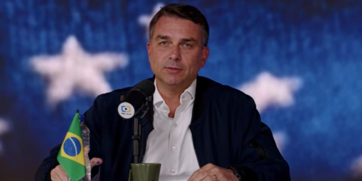 Flávio Bolsonaro recusa sabatina do SBT marcada para esta quarta-feira (21)