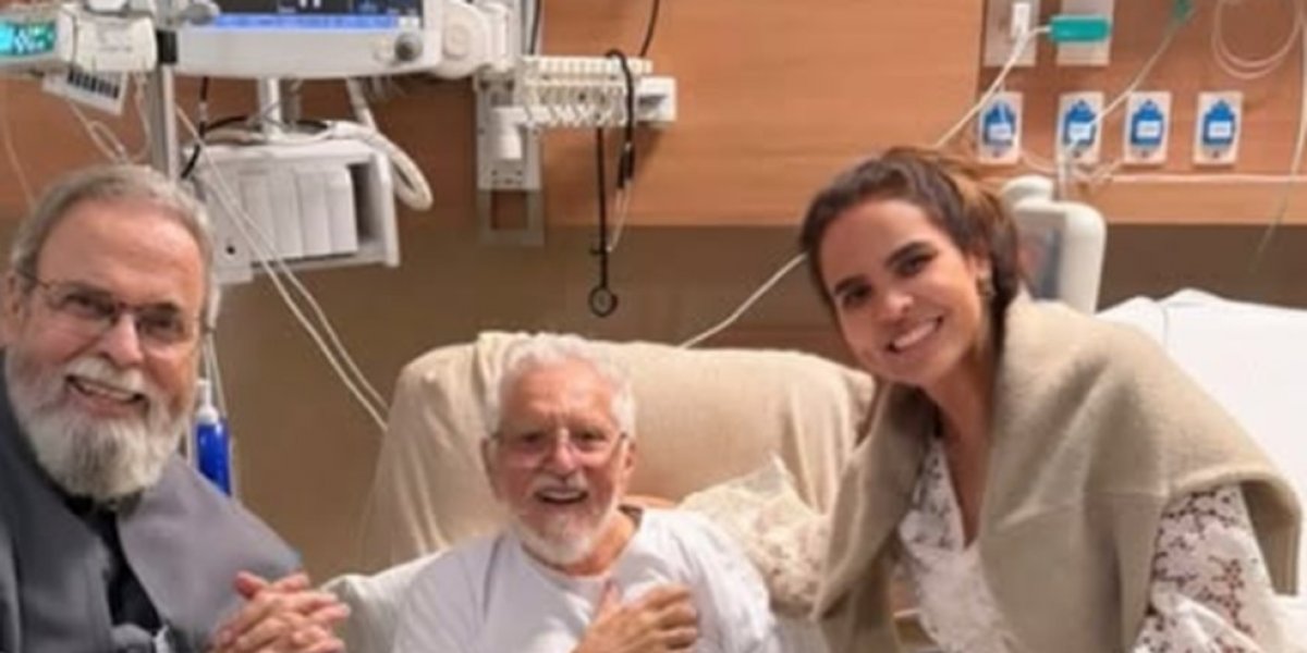 Carlos Alberto de Nóbrega aparece nas redes após cirurgia cardíaca 
